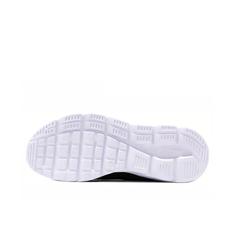 XTEP Cushioned Anti-Slip And Wear-Resistant Lightweight Low-Top Sprint Running Shoes Men's Black-4