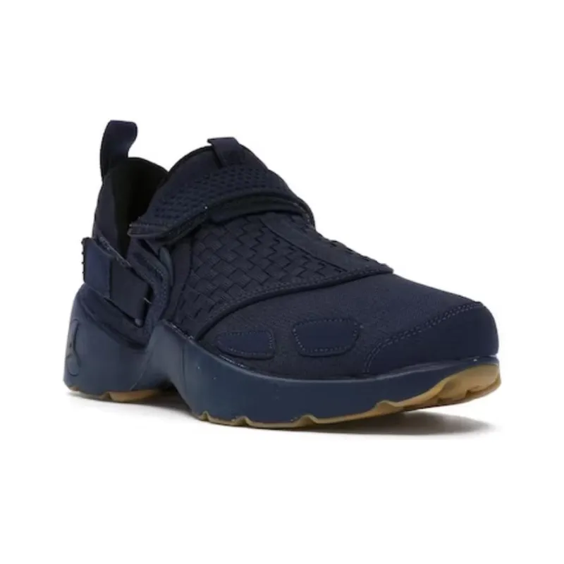 Jordan Trunner Lx Navy Gum-2