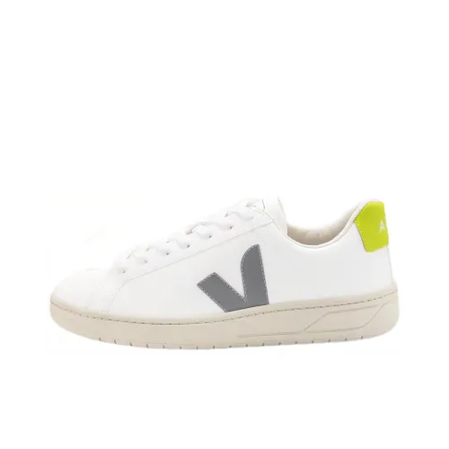 VEJA Urca Low-Top Stylish Skateboarding Shoes Unisex White