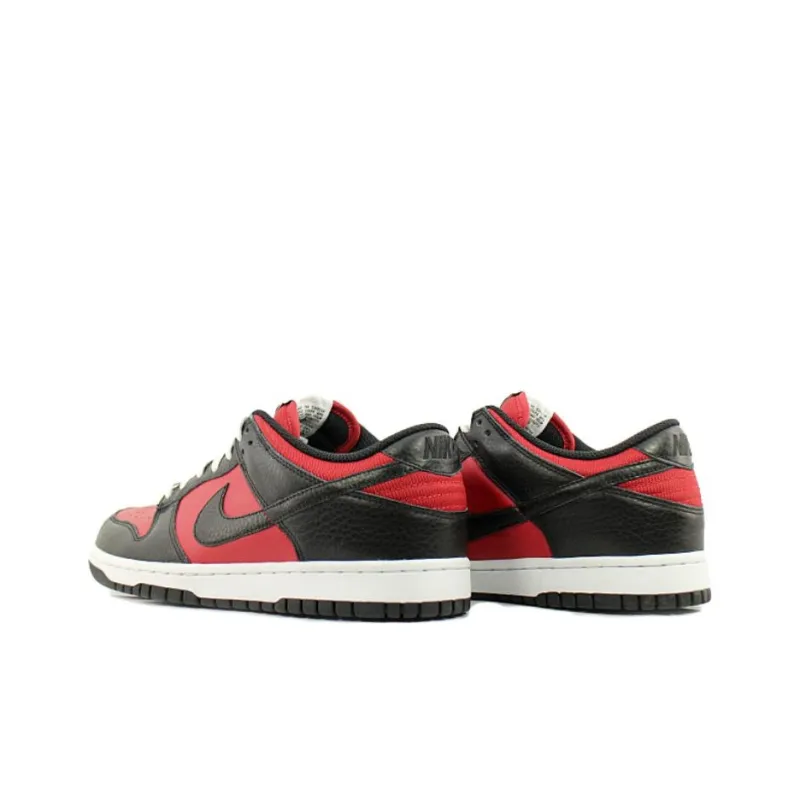 Nike Dunk Low Varsity Red Black 2010-2