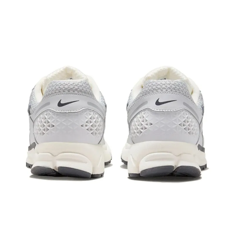 Nike Zoom Vomero 5 Chrome-3