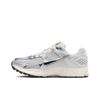 Nike Zoom Vomero 5 Chrome