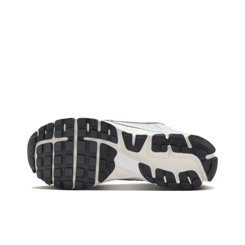 Nike Zoom Vomero 5 Chrome-4