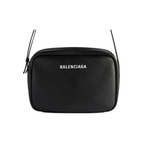 Balenciaga Everyday Shoulder Bags