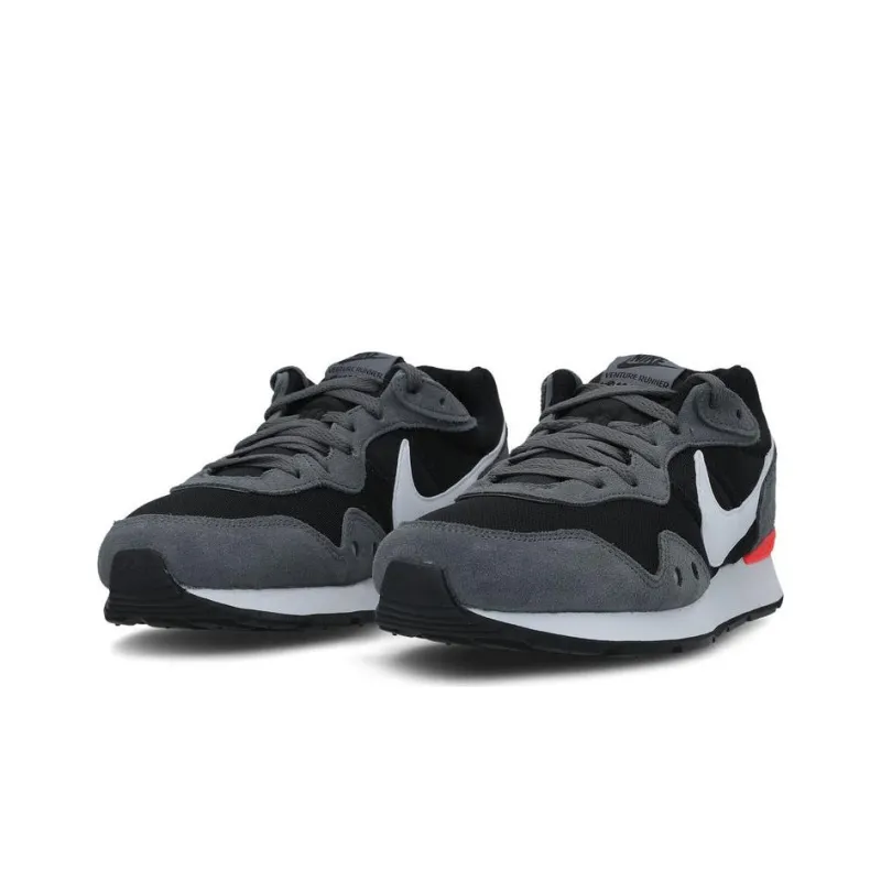 Nike Venture Runner Black Iron Grey-2