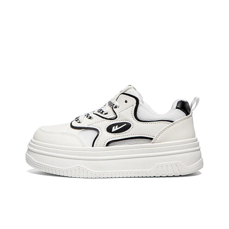 Warrior Lightweight And Breathable Low Top Skateboard Shoes Women's White Black-0