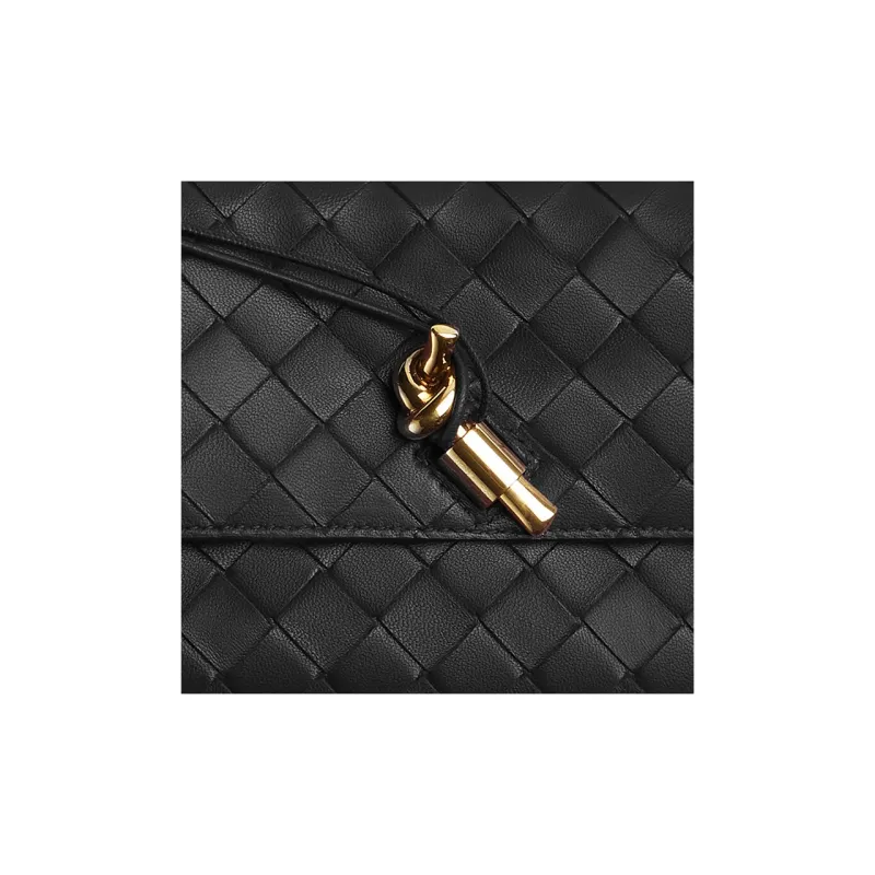 Bottega Veneta Sheepskin Clutch Women's Black-3