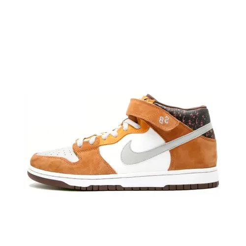 Nike SB Dunk Mid Fender Bass