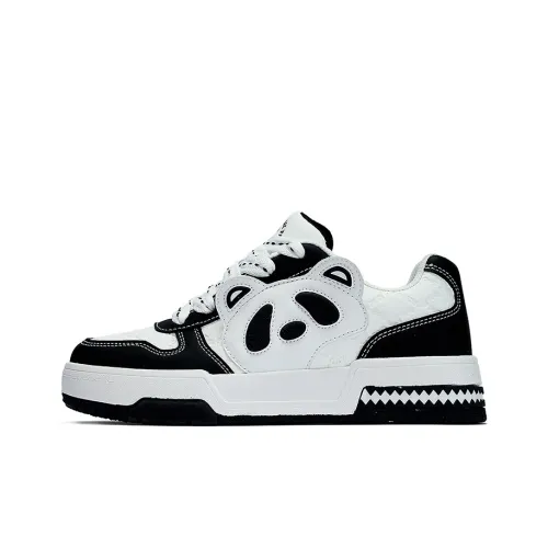 Pandas Move Big-Mouthed Panda Low-Top Skateboard Shoes Unisex Black White