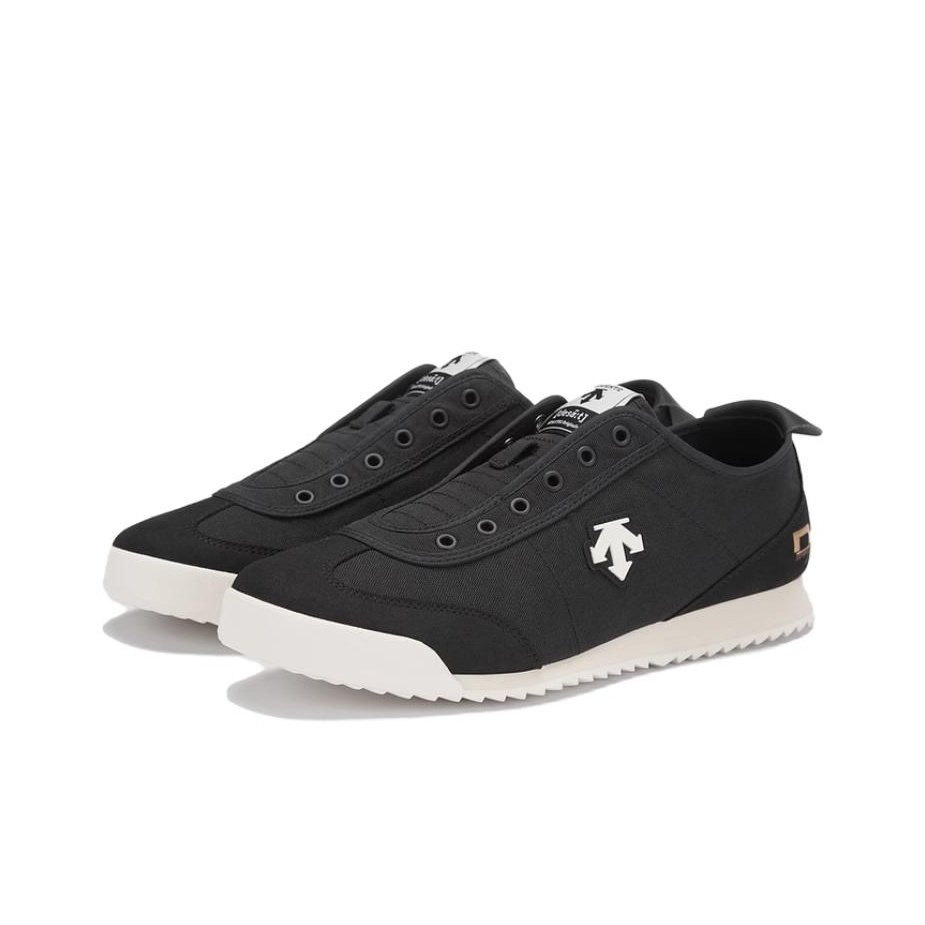 DESCENTE Chron Casual Shoes Men Low-Top Black - POIZON