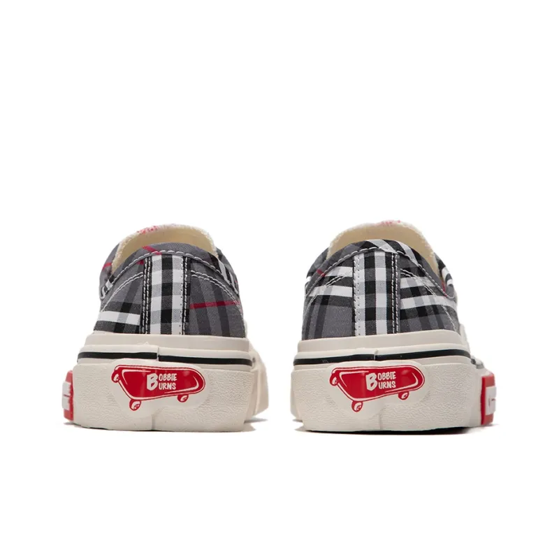 BOBBIE BURNS Low Top Canvas Shoes Unisex Black White-3