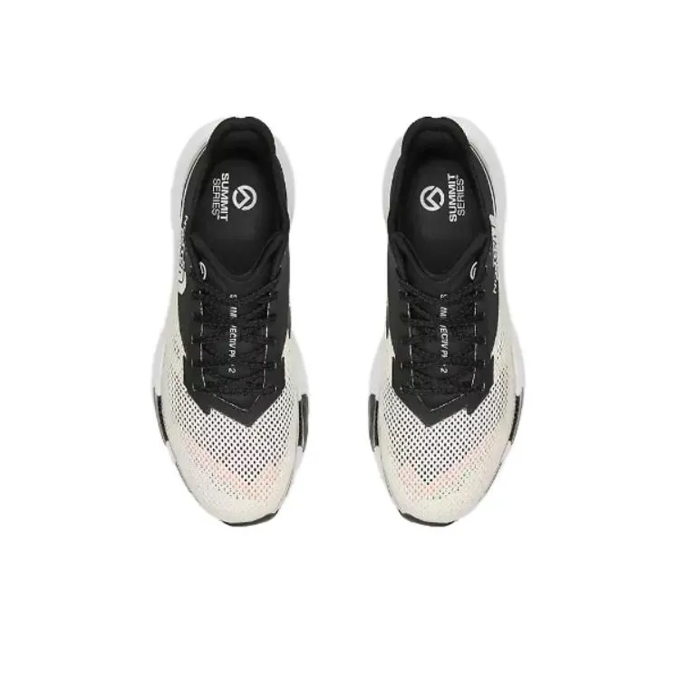 THE NORTH FACE Anti-Slip And Wear-Resistant Breathable Low-Top Carbon Plate Running Shoes Women's Beige Black-2