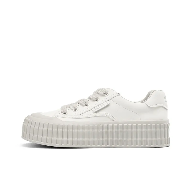 DAPHNE Low Top Skateboard Shoes Women's-3