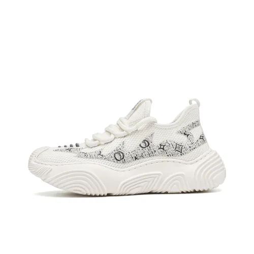 TRUMPPIPE Slip Resistant Low Top Chunky Sneakers Men's White