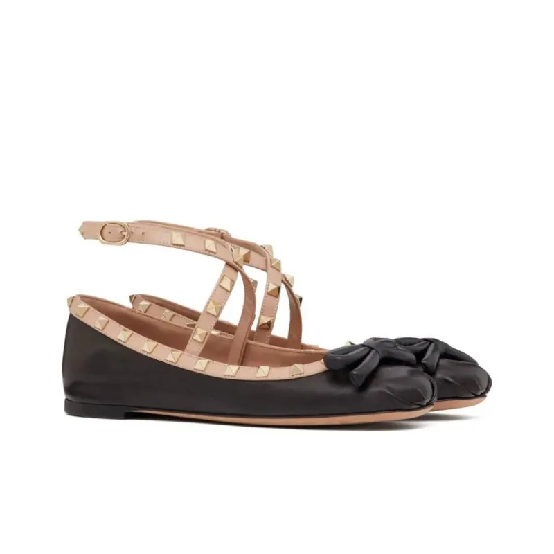 Valentino Garavani Rockstud Leather Ballerina Shoes-4