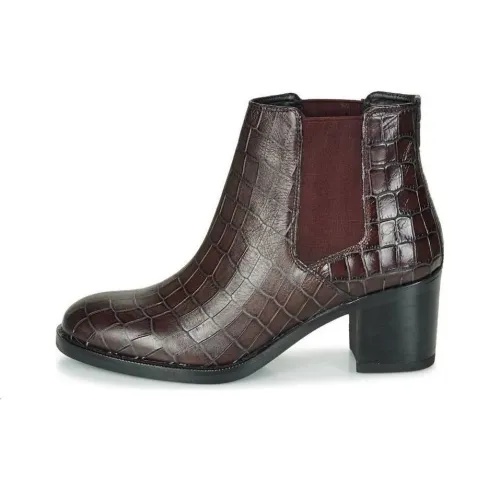 Clarks Chelsea Boots Women's Brown