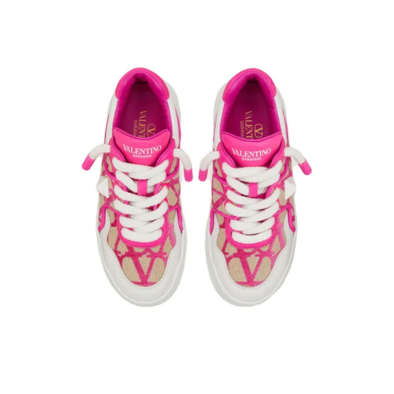 Valentino One Stud Low-Top Skateboard Shoes Women's Pink Beige-3