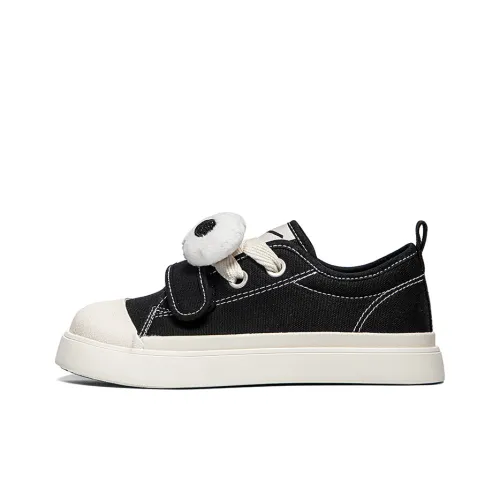 Warrior Lightweight And Breathable Low Top Canvas Shoes Women's Black
