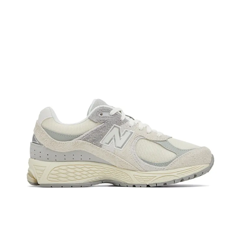 New Balance 2002R Linen-1