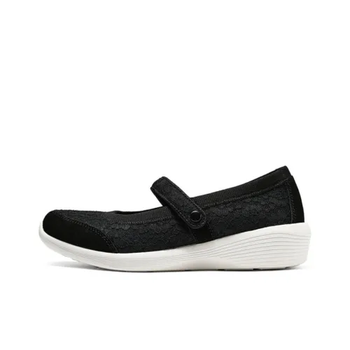 Skechers Shock Absorbers With Slip Resistant And Abrasion Resistant Properties Low Top Casual Shoes Women's Black