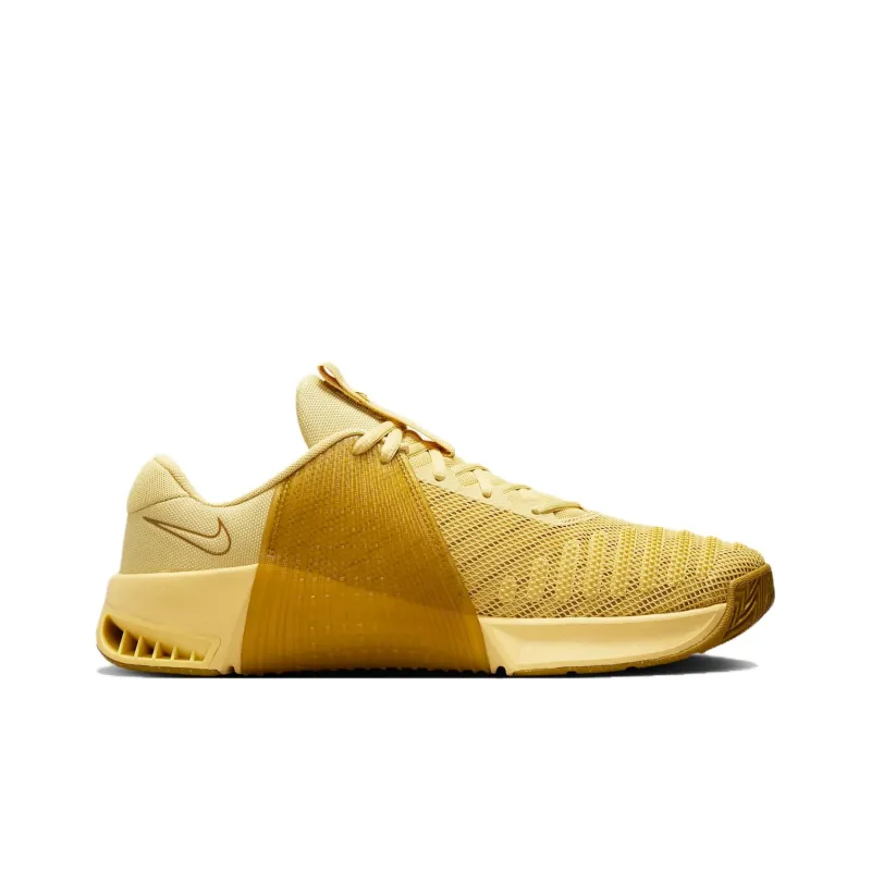 Nike Metcon 9 'Saturn Gold'-1