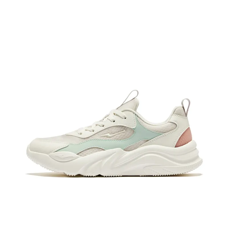 Erke Wild Surge 2.0 Anti Slip Wear Resistant Low Top Casual Shoes Women's Pale Gray Microcrystalline White-0