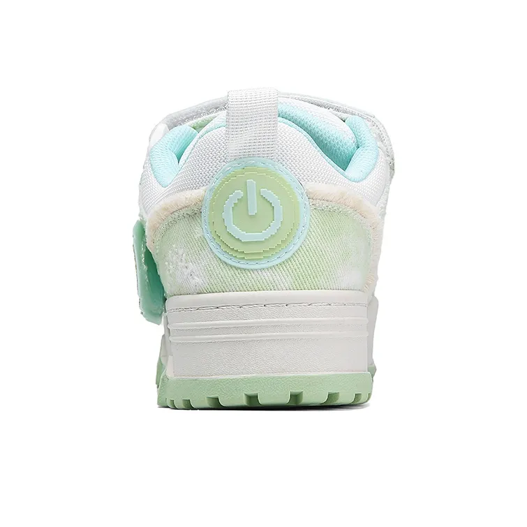 Q AND Low Top Skateboard Shoes Unisex-4