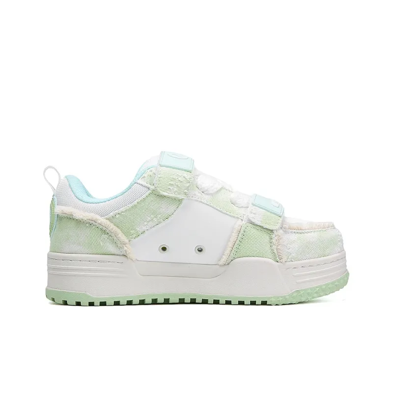 Q AND Low Top Skateboard Shoes Unisex-1