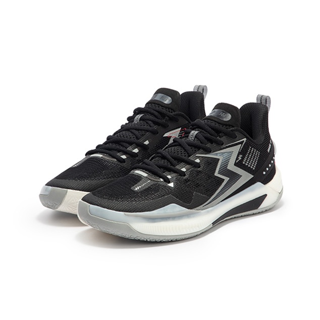 black low top basketball shoes