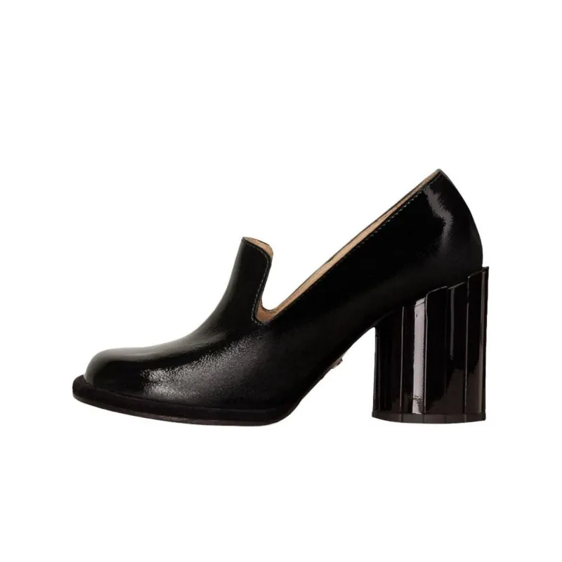 AMI Paris Round Heel Patent-leather Loafers-0