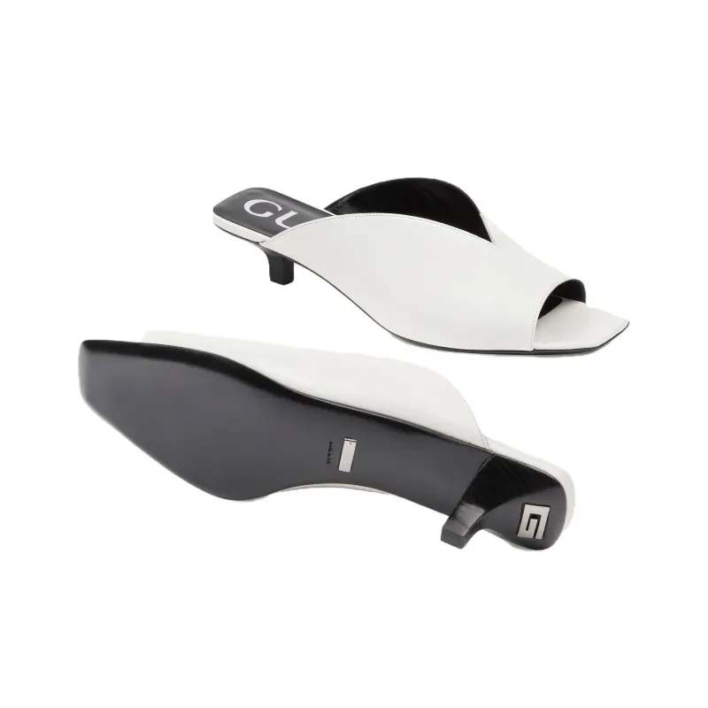 GUCCI Slide Slippers Women's White-4