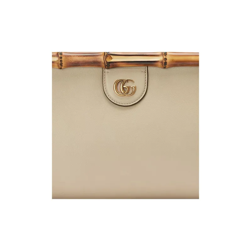 GUCCI Diana Clutches-7