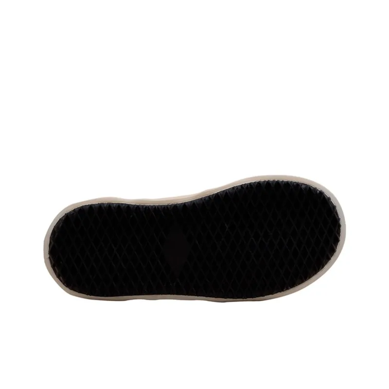 MINGKUANG Streetwear Heart Shoes Slip Resistant, Abrasion Resistant, Lightweight Low Top Skateboard Shoes Women's-6