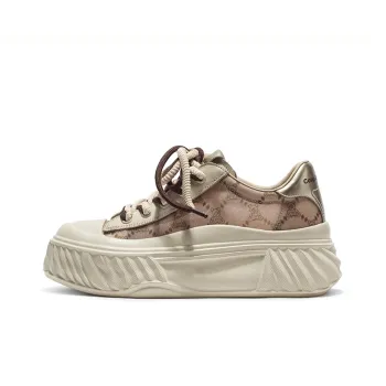 Coup De Foudre Low Top Skateboard Shoes Women's