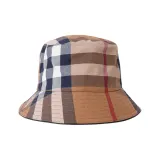 Burberry Kulturbeutel mit Karomuster Grau