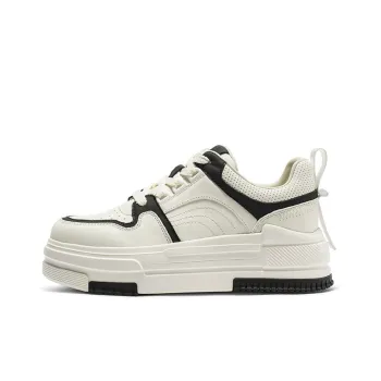 Coup De Foudre Low Top Skateboard Shoes Women's