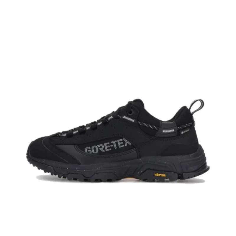 KOLON SPORT Move Cushioned Slip Resistant Abrasion Resistant Low Top Trekking Shoes Unisex Black-0