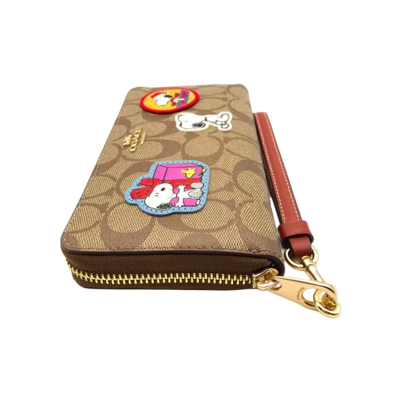 COACH Peanuts Snoopy Collaboration Zip Around Canvas With Leather Card Holder, Wallet Women's Khaki-3