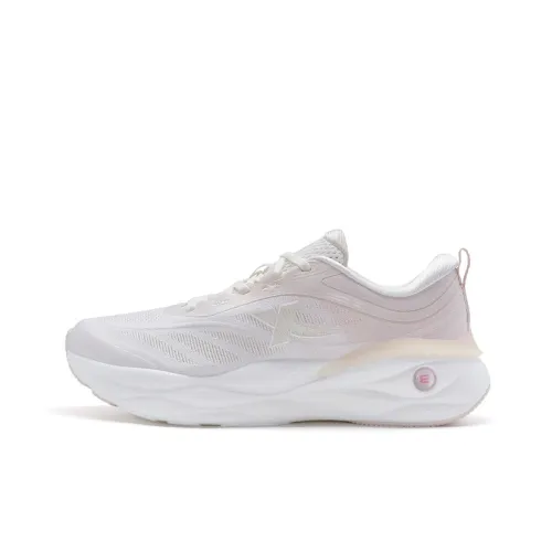 XTEP Cloud Wing 2.0 Cushioning Slip Resistant Low Top Casual Running Shoes Women's Sail White Pure Powder
