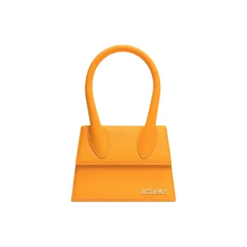 Jacquemus Le Chiquito Moyen Signature Handbag