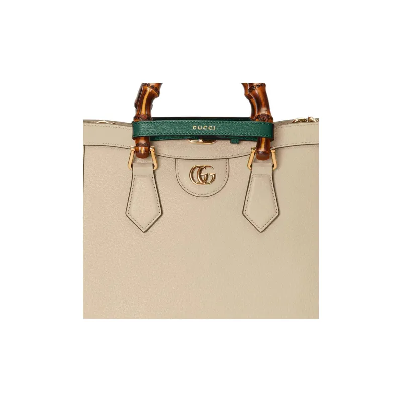 GUCCI Diana Handbags-8