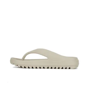 THE NORTH FACE CAMPER's FLIP Flops Unisex Dark Yellow