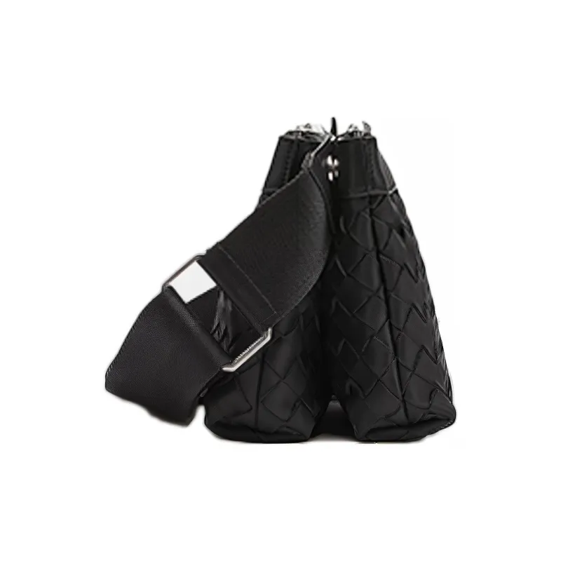 Bottega Veneta Classic Intrecciato Crossbody Black-1