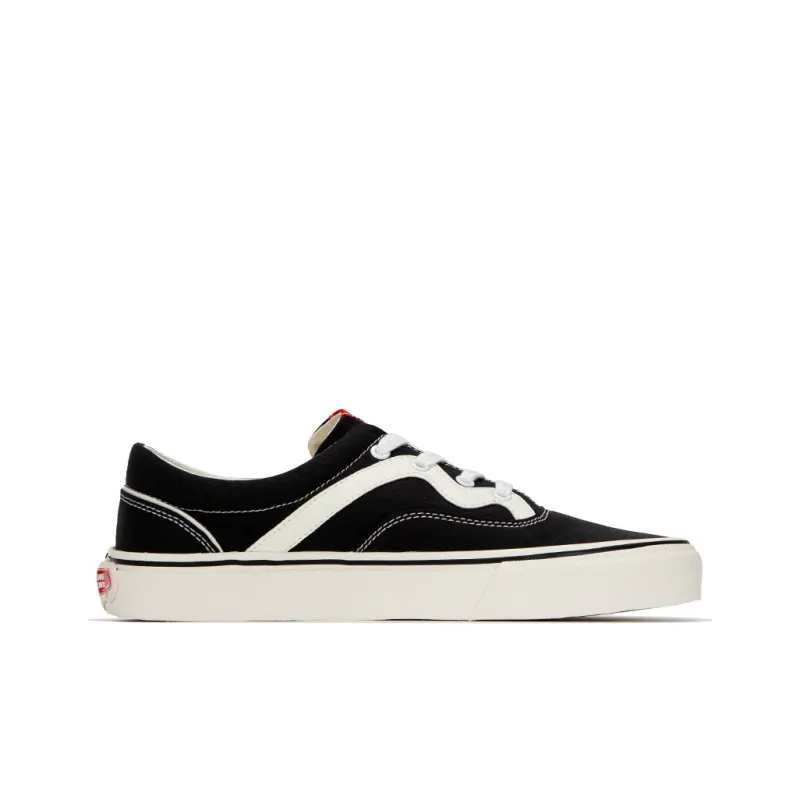 BOBBIE BURNS Balance Low-Top Skateboard Shoes Unisex Black-1