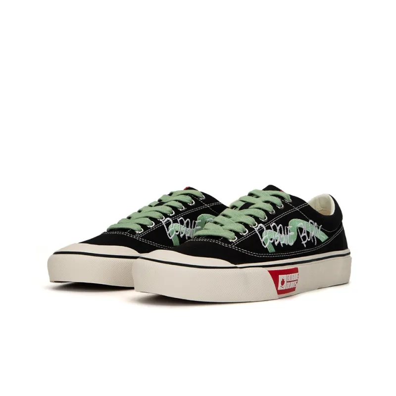 BOBBIE BURNS Balance Low-Top Canvas Shoes Unisex Black-2