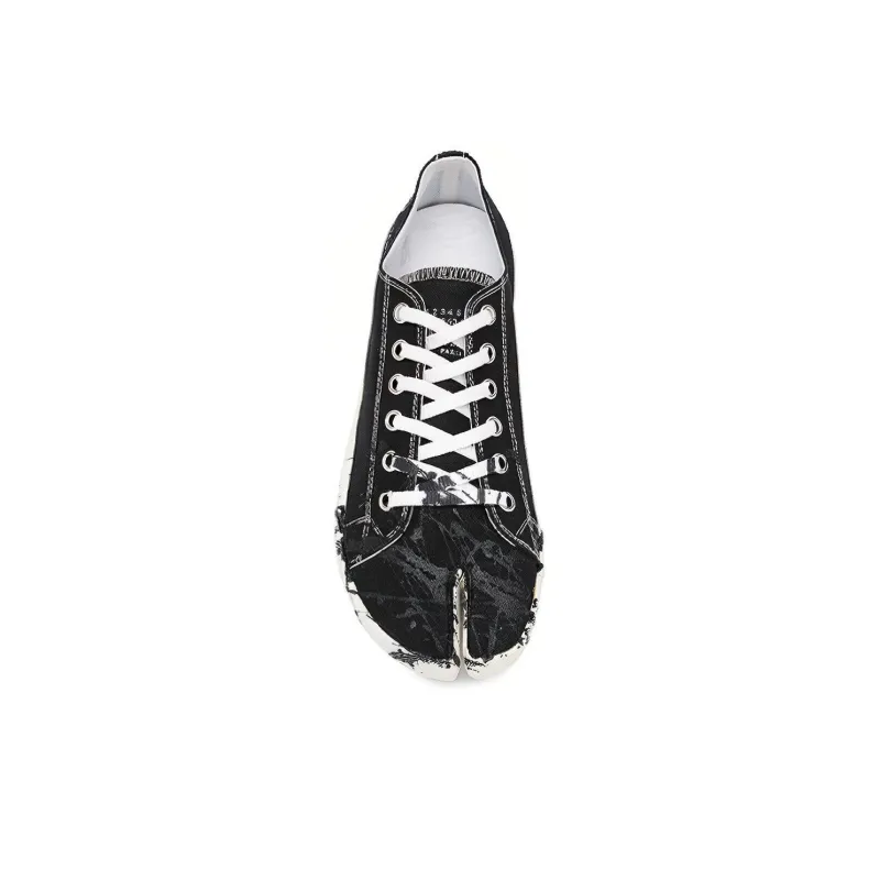 Maison Margiela Tabi Low Top Skateboard Shoes Men's Black White-3