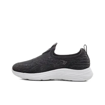 Warrior Walking Shoes Abrasion Resistant, Breathable, Lightweight Low Top Casual Shoes Women's Black