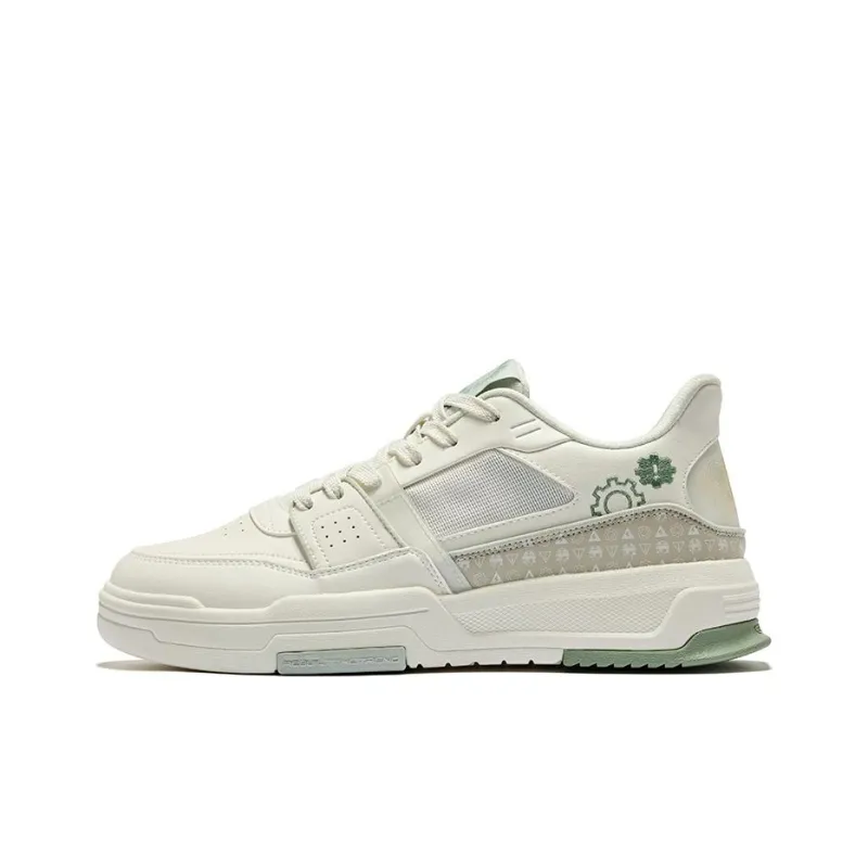 Erke Battery Panda Magic Panda Cushioning Wear Resistant Low Top Skateboard Shoes Men's White Green-0