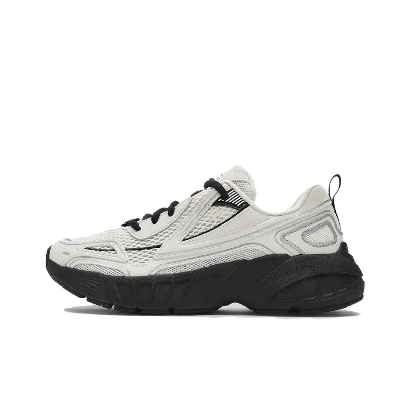 FILA FUSION CRED Leader Cushioning Anti-Slip And Wear-Resistant Low-Top Casual Running Shoes Women's Micro White Black-0