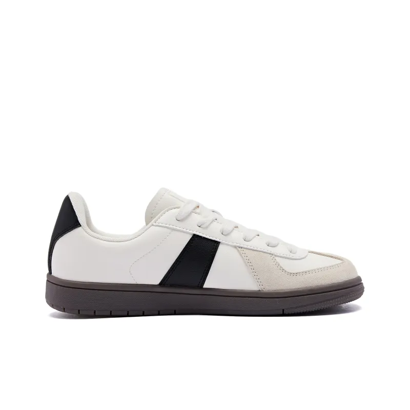 QIAODAN Moral Training Shoes Skateboard Shoes Men Low Top Cream White Black-1